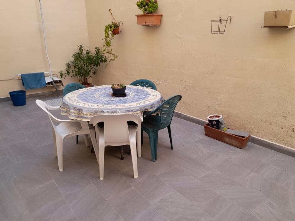 Dynesty B&B Birżebbuġa Eksteriør billede